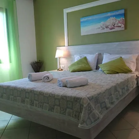 Apartment House Elia Nikitis