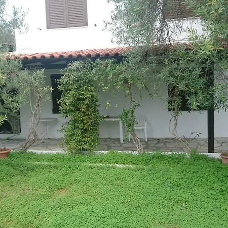 House Daire Elia Nikitis